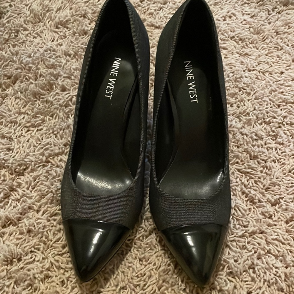 Nine West black fabric heel size 6.5m